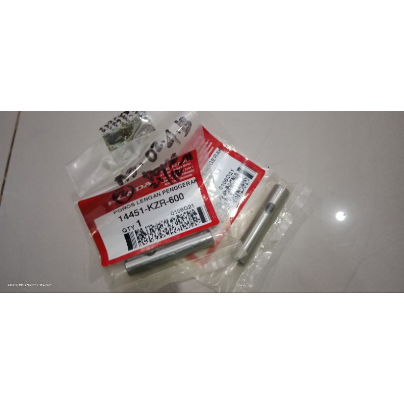 Pen / sulingan platuk / Roker arm vario 125 / 150 asli /ori 1 pcs - Image 2